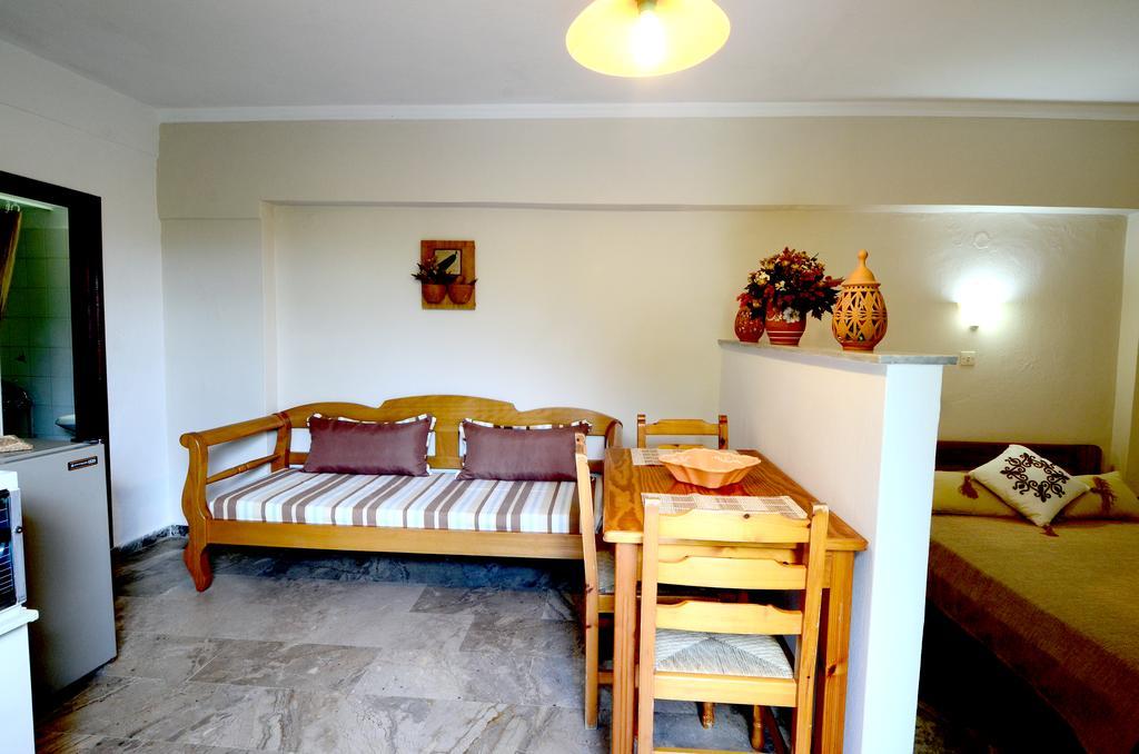 Golden Apartments Agios Nikolaos  Exterior photo